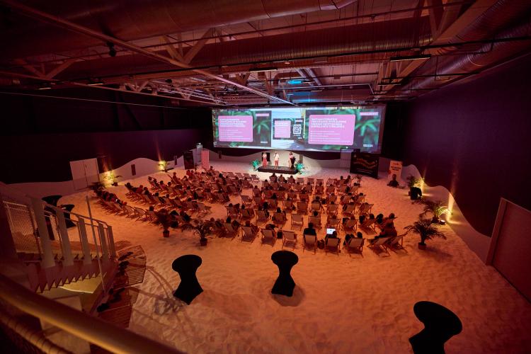 Kokoukset ja seminaarit